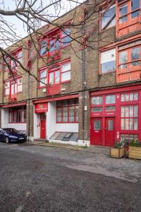 Modern Shoreditch Studio Central Location