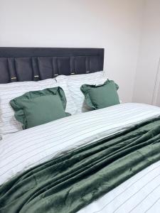 Settles street Hideaway- near central London for 4 people