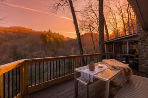Laurel Creek Cottage - Powder Horn Mountain