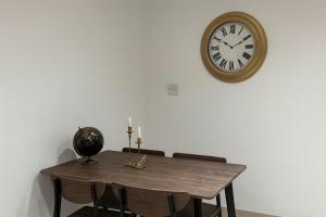 Modern 1 Bedroom Bungalow, Prime Heathrow Location