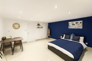 Modern 1 Bedroom Bungalow, Prime Heathrow Location