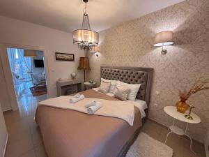 Captain Emo City Apartments