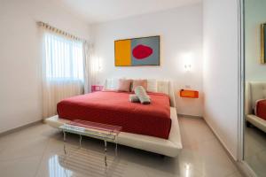 Beachside Luxury 2BR with Private Pool and Terrace