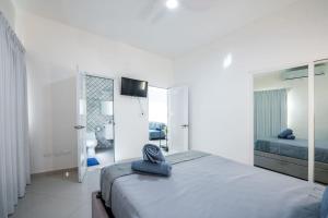 Beachside Luxury 2BR with Private Pool and Terrace