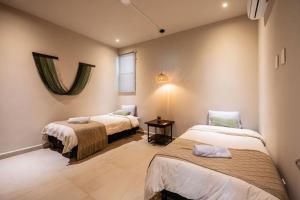 Spacious 3BR w Private Balcony Resort Amenities