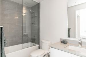 Lake Simcoe Stays - Friday Harbours Official Rental Program - Magnolia Suite