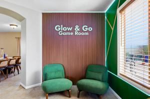 Glow and Go Heated Pool, Spa, Mini Golf, Fire Pit
