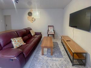 2 Bedroom Apartment in Meanwood Ndeke, Lusaka Near KKIA - Fast WiFi, Solar Backup
