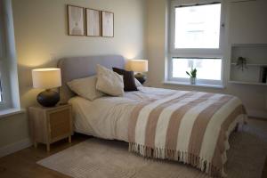 Lovely 2 Bed Apartment, Sleeps 6, Edinburgh