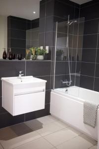 Lovely 2 Bed Apartment, Sleeps 6, Edinburgh