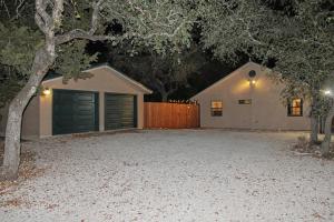 Canyon Lake, Hot Tub, Arcade, Mini Golf, Sleep 8