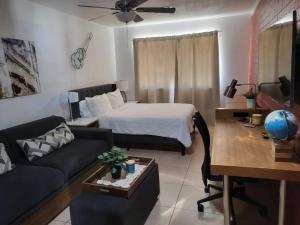 Mesa 4BR Home with Private Pool Great WiFi and Easy Access to Tempe and Downtown Mesa