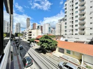 Rua 262 Meia Praia Itapema 2 Dormitórios 5 min Mar AT011