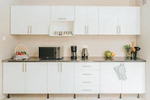 2 Bedroom Apartment in Meanwood Ndeke, Lusaka Near KKIA - Fast WiFi, Solar Backup