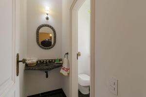 Casa Alto Padrao com Churrasqueira e Piscina