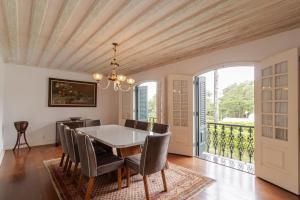 Casa Alto Padrao com Churrasqueira e Piscina