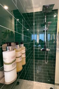 Grange Haven - Newly renovated 2-Bedroom flat, sleeps 5, 10 mins walk to centre