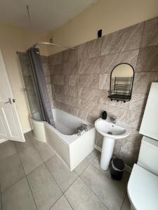 Spacious 3-bedroom house on Wordsworth Road