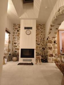 ARETOUSA Private Village Suite