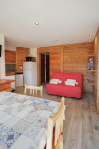 Studio au calme avec coin montagne et parking privé