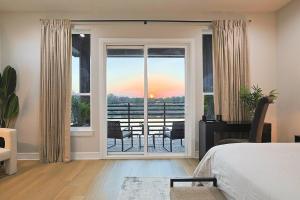 Lake on Winnetka Dream Home - Trinity Groves & Downtown