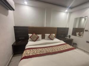 The Grand Inn Just Near New Delhi Railway Stations