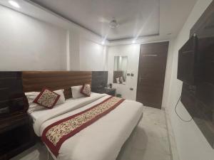 The Grand Inn Just Near New Delhi Railway Stations