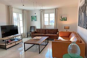 Bright Flat In The Heart Of Saint Tropez