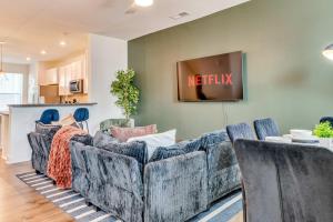 4BR Townhouse King Bed Garage Northlake