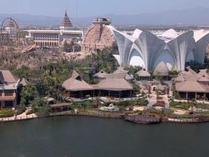 2bd condo on the beach