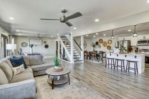 Private Dock and Theater Room Lake Ozark Luxury