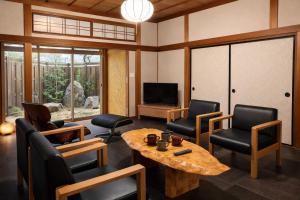 加美屋リゾート出雲大社神迎の道 杵と月