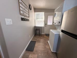 Comfortable 1 Bedroom Near Downtown ATL Sleeps 2 Free Parking