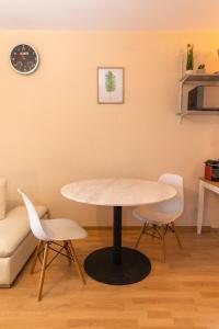 1-Helles Studio mit Kochzeile -WLAN,Terrasse & kostenfrei parken