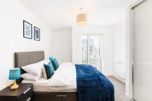 The Lincoln Tribe by Prime Stays - 3 Bedroom Residence with Gated Parking & Garden