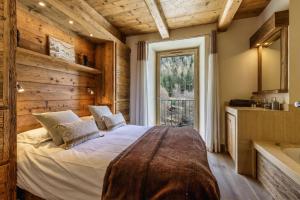 Apt Arsene 6 Chalet-Style Near Ski Sleeps 6 - Happy Rentals