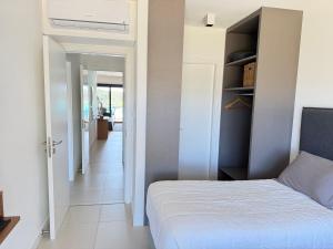 Solanas Crystal View