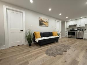 Stylish 1BR in Queen West