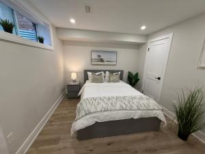 Stylish 1BR in Queen West