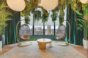 501 First Miami Worldcenter by Palermo Home Miami