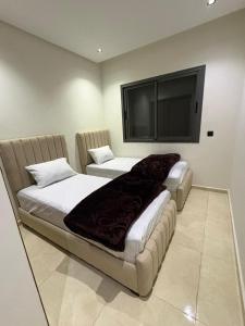 Luxury apartment, beach, cafés & restaurant within walking distance