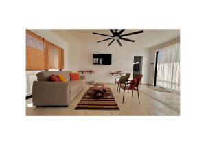 Miis Naj Quiet House Near the Sea