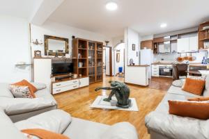 We Love Tirana Blloku Central 2Br Apartment