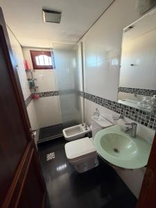 Jr House sobre Avenida Independencia