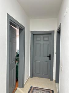 Lüx eşyalı sahile 200 m