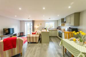 Cosy countryside lodge in quiet surroundings - Pass the Keys