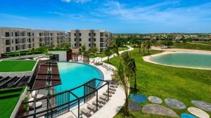 Punta Cana Resort Condo, Golf, Beach Club, Nightlife, Pool