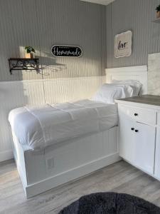 Canyons Tiny Apartment Little Rock Pets Welcome
