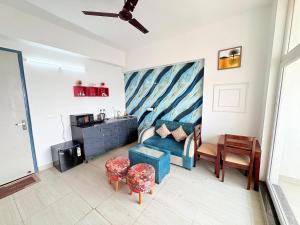 SPECTRUM METRO MALL NOIDA SECTOR 75 NEAR MEDANTA HOSPITAL Sector 50