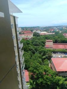 D Grey Pillows - 16th Floor One-Bedroom Condo Unit with Sea View